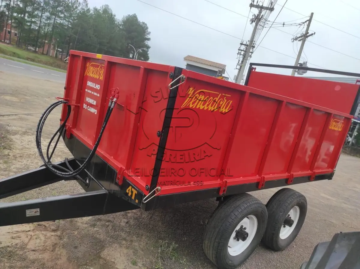 LOTE 004 - CARRETA MACTRON